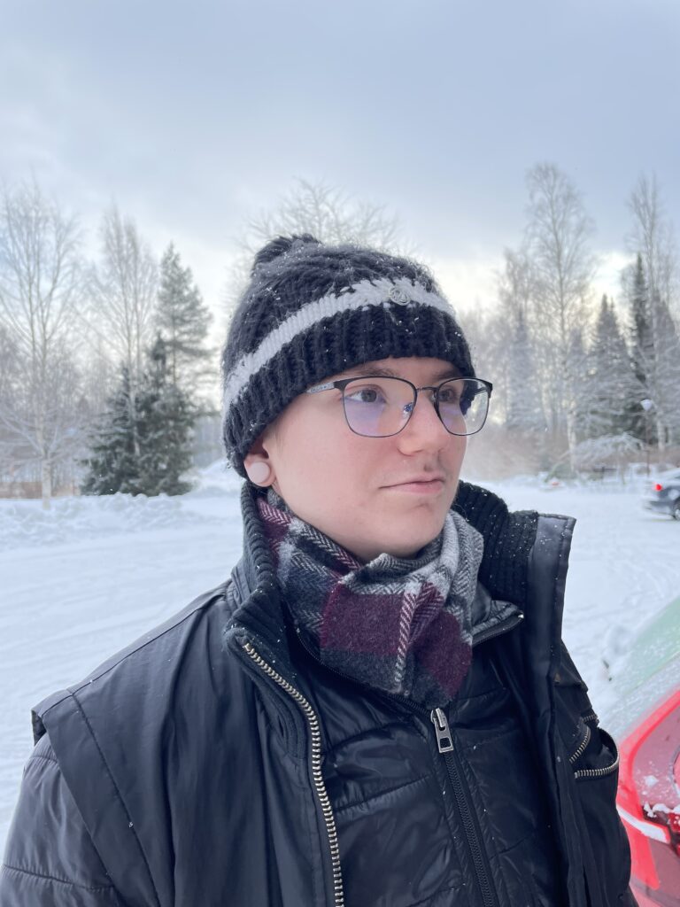 Painenappi korvakeloidin hoitoon